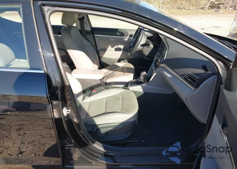 2019 Hyundai Elantra Limited z USA, uszkodzony, nr VIN 5NPD84LF2KH443175